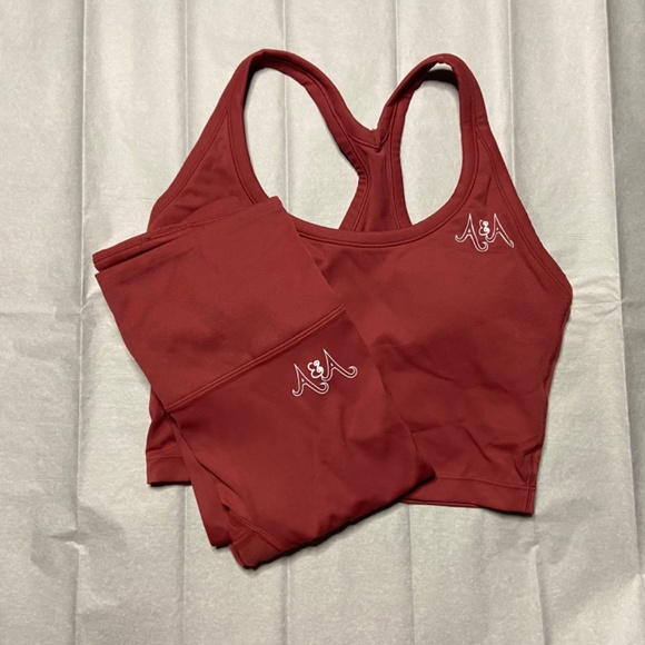 A&A Bra and Tights Workout Set - Picture 8 of 10